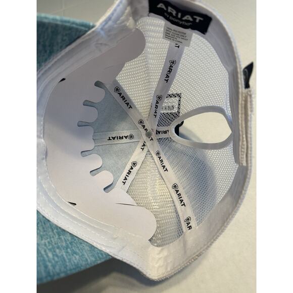 Ariat Hat Ladies Turquoise Logo Leather Patch Ponyflo Cap One Size Ponytail NWT - Picture 5 of 13